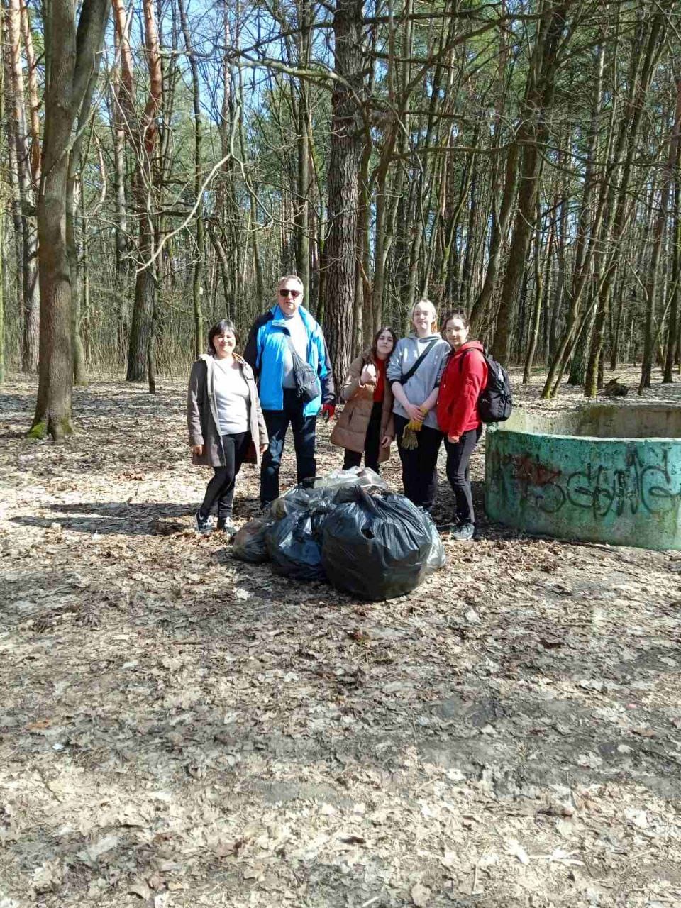 Викладачі кафедри долучилися до прибирання частини території регіонального ландшафтного  парку Ялівщина.